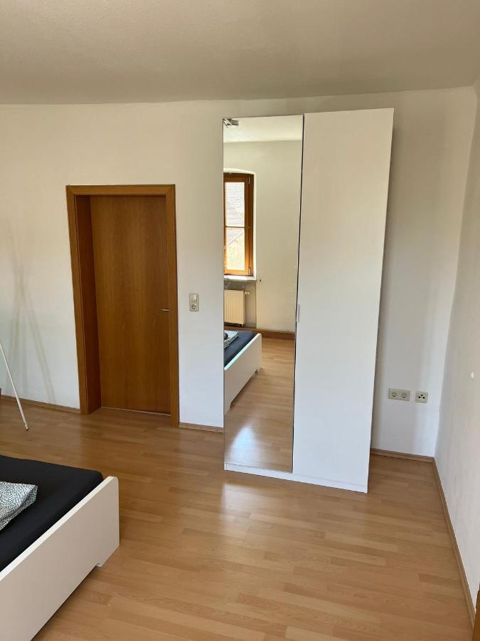 Privatzimmer Im Herzen Von Ипхофен Экстерьер фото