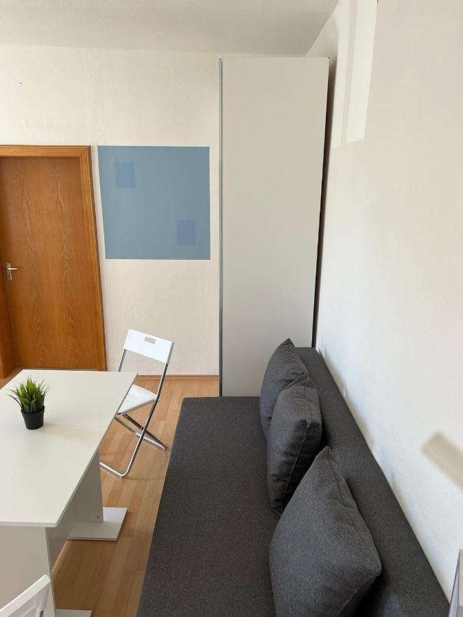 Privatzimmer Im Herzen Von Ипхофен Экстерьер фото