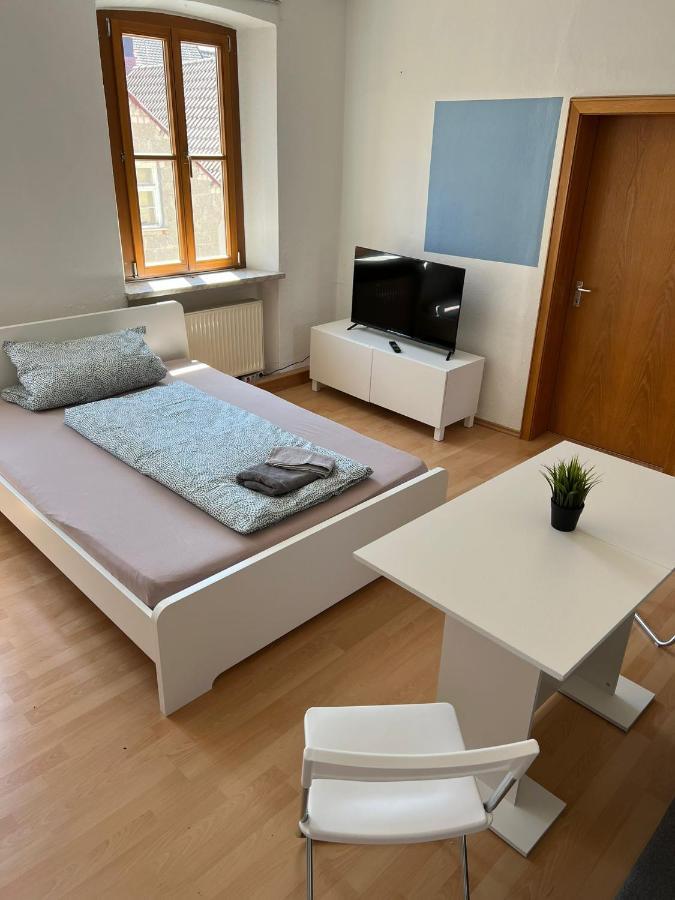 Privatzimmer Im Herzen Von Ипхофен Экстерьер фото