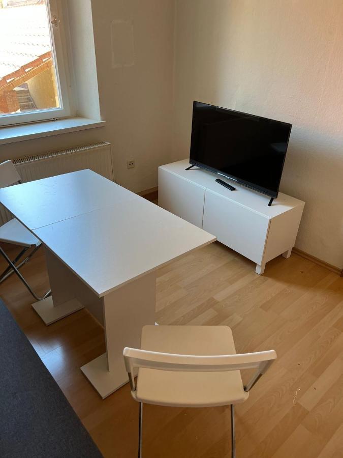Privatzimmer Im Herzen Von Ипхофен Экстерьер фото