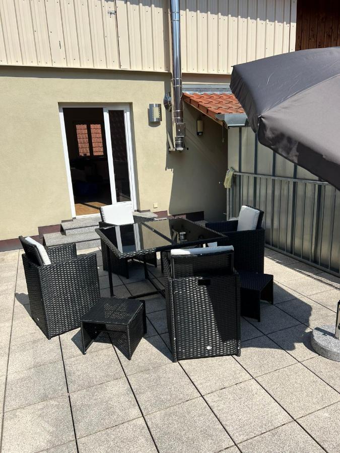 Privatzimmer Im Herzen Von Ипхофен Экстерьер фото