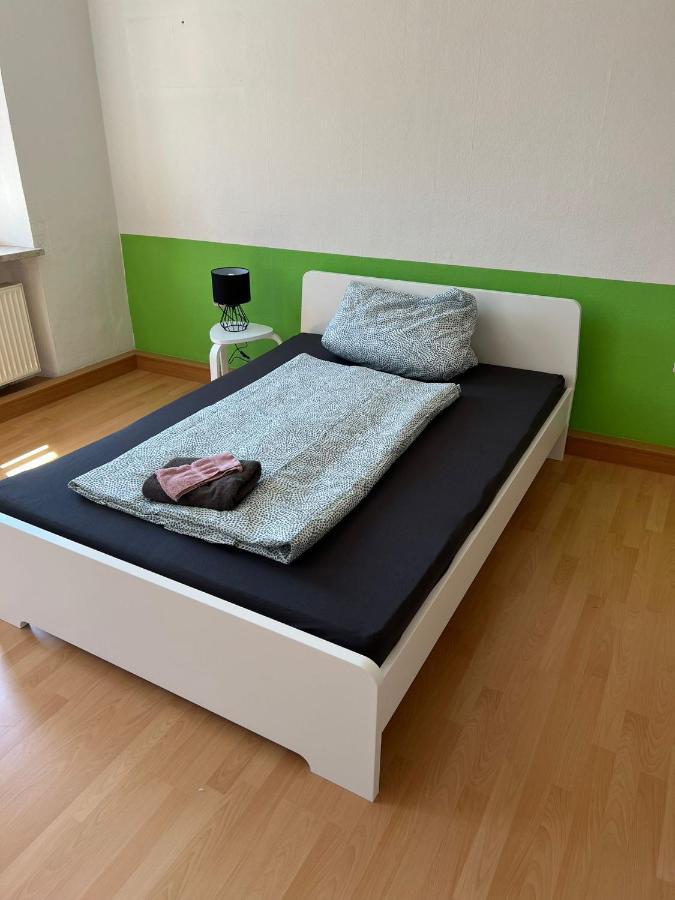 Privatzimmer Im Herzen Von Ипхофен Экстерьер фото