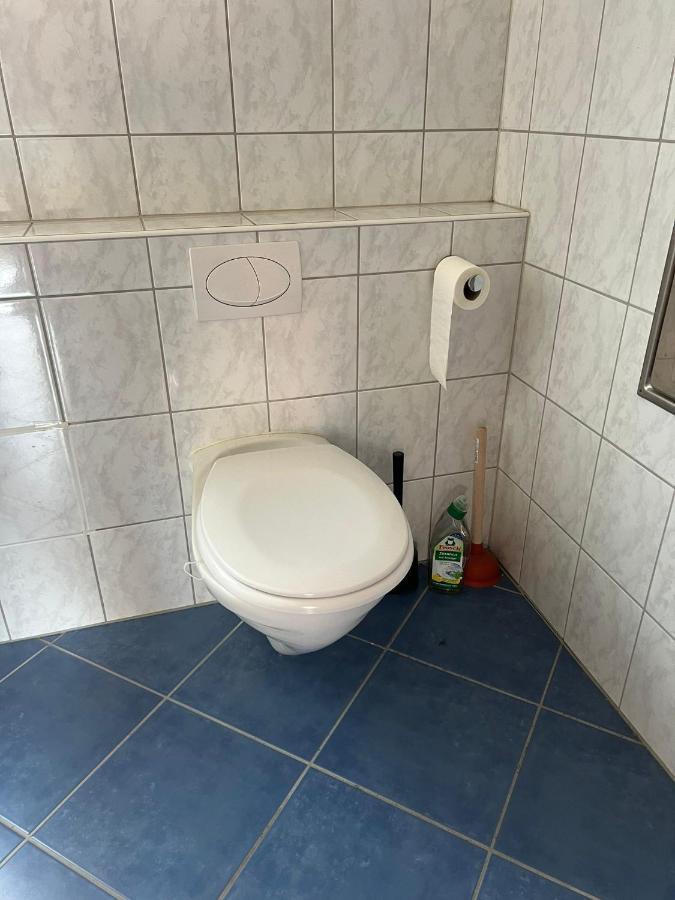 Privatzimmer Im Herzen Von Ипхофен Экстерьер фото