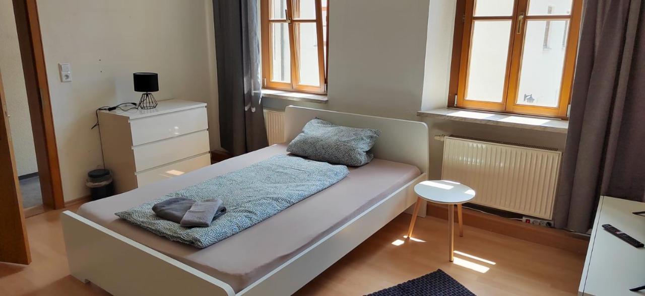 Privatzimmer Im Herzen Von Ипхофен Экстерьер фото